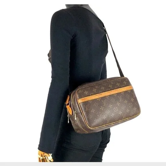 LOUIS VUITTON Reporter PM Crosbody Bag - Picture 9 of 10